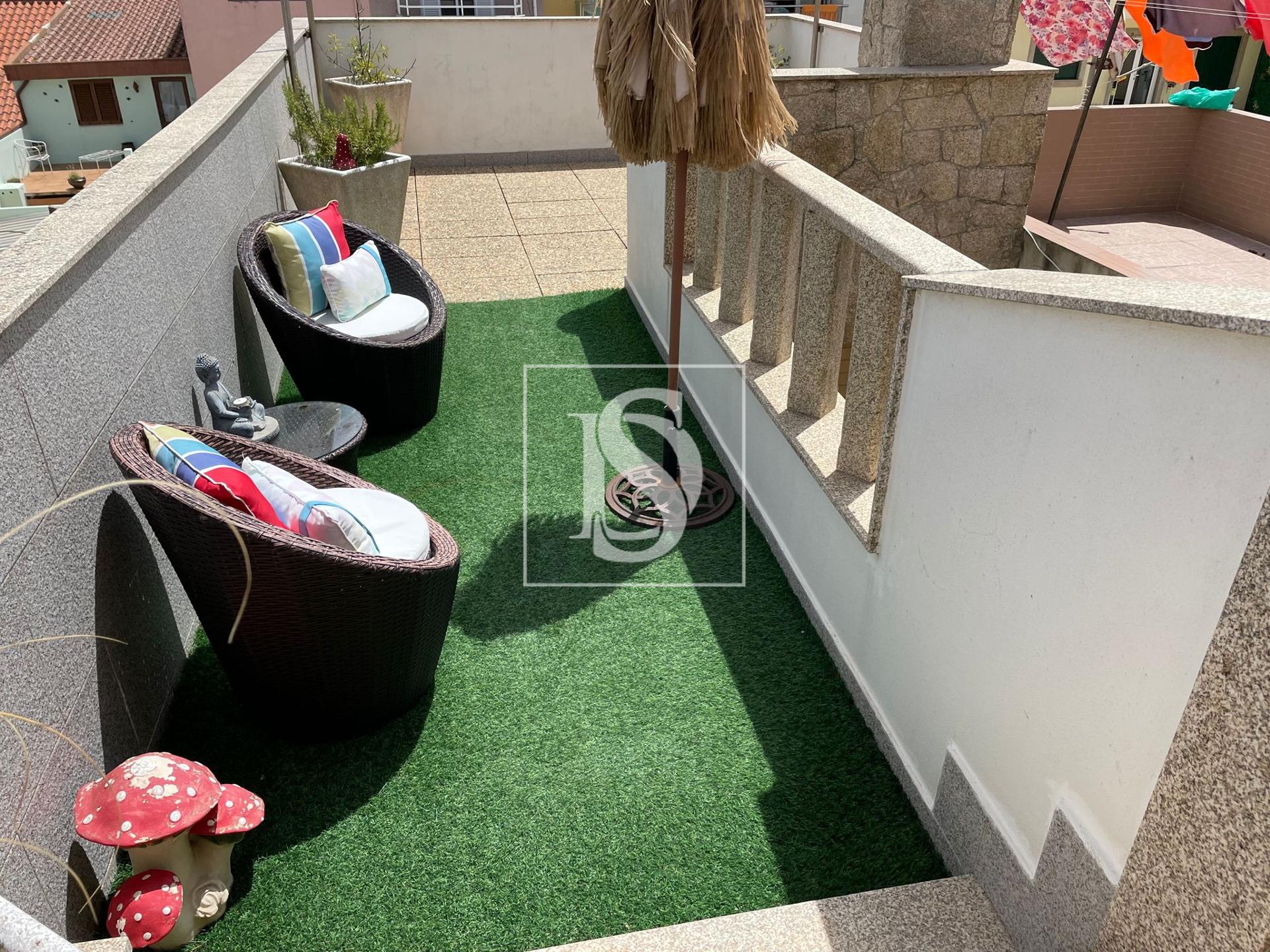 Moradia em Banda T2+2